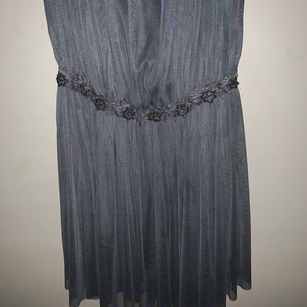 Dress - Picture 4 of 7